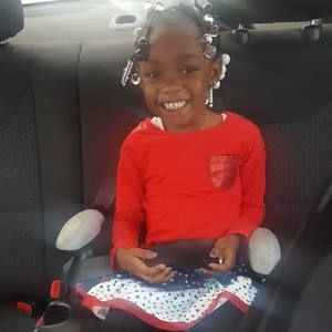 Meet your Posher, Latoya